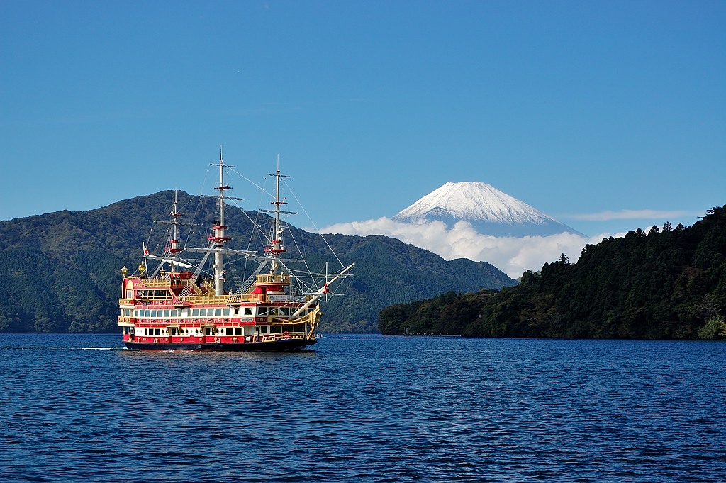 芦ノ湖海賊船