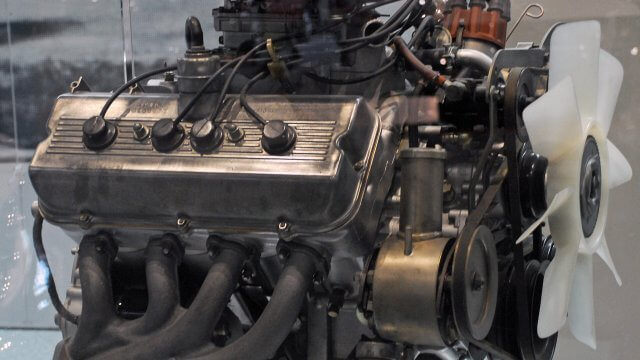 ディーゼルエンジンの仕組みについて〜燃料や構造・ガソリンエンジンとの違いを図解〜
